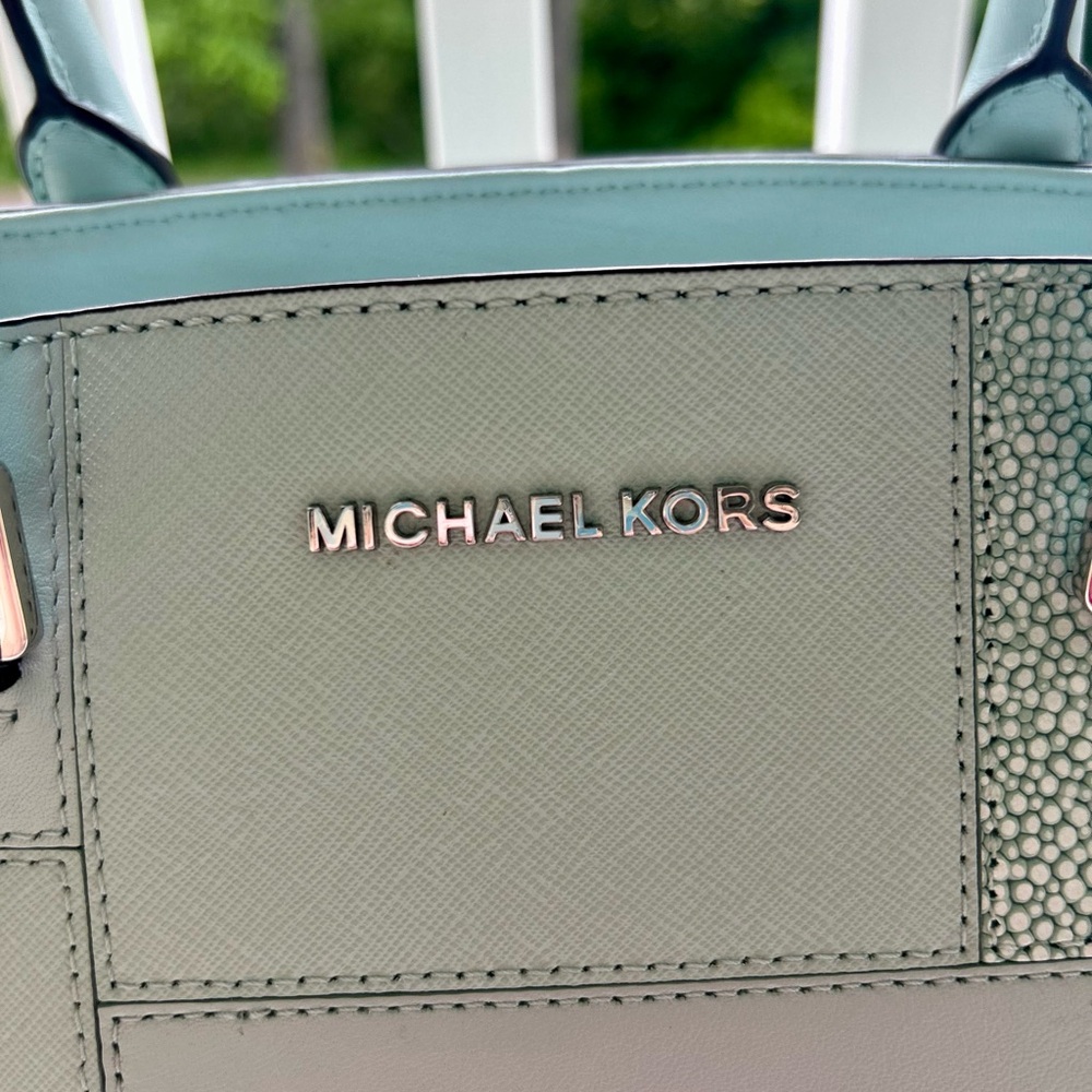 MICHAEL KORS. Selma Celadon Satchel Embossed Leather. Light Blue/Greenish Color - Picture 3 of 10